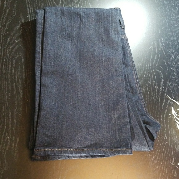 Clothes - Picture 3 of 4